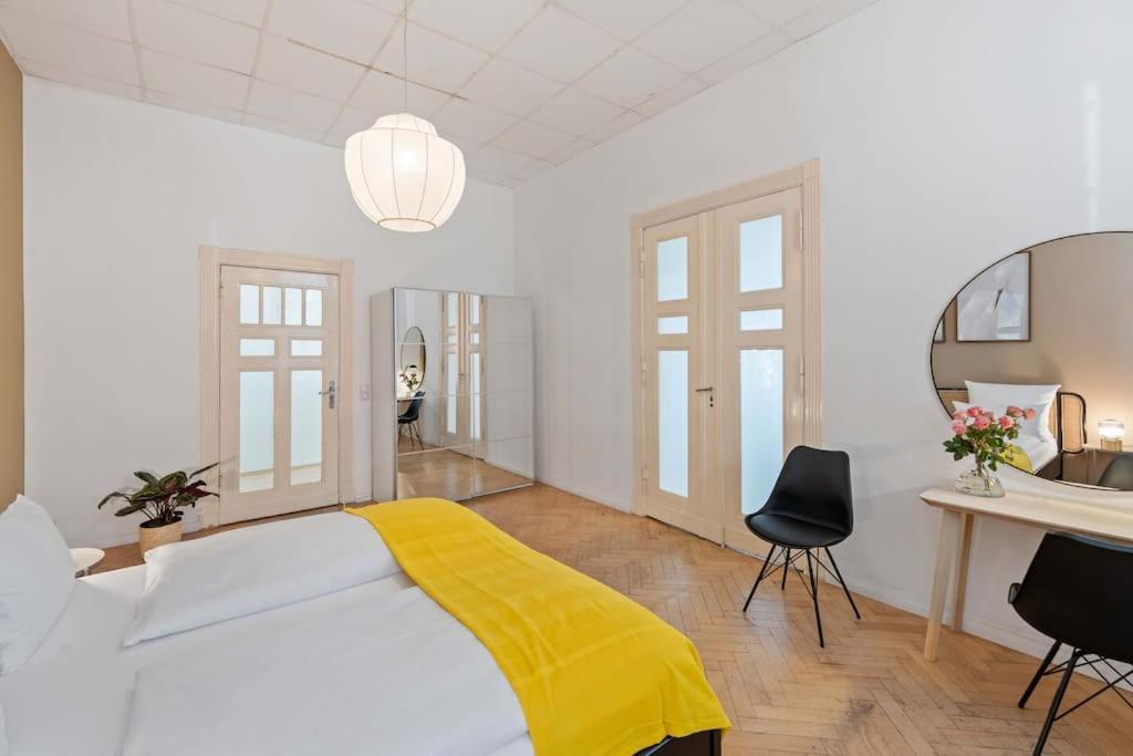 33 O, 4 And Whirlpool Berlin